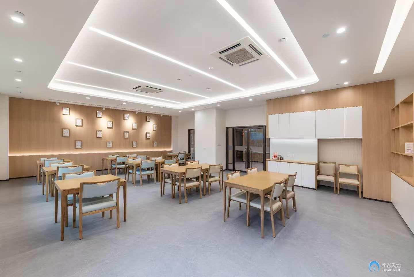 北京市通州區潞城鎮鵬瑞利婧信康護家園