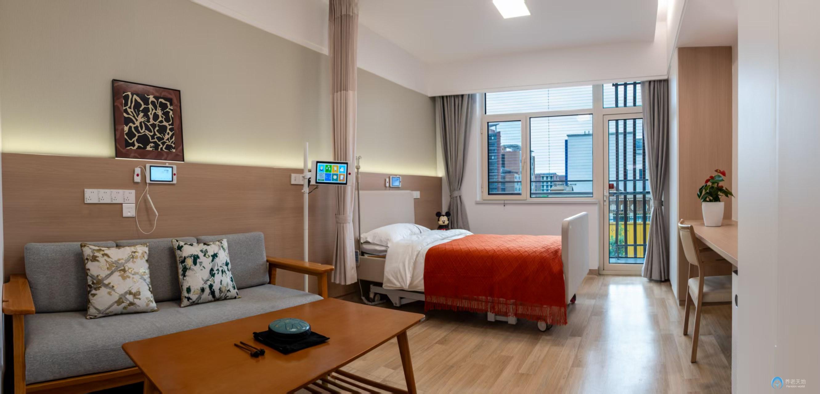 北京市通州區潞城鎮鵬瑞利婧信康護家園