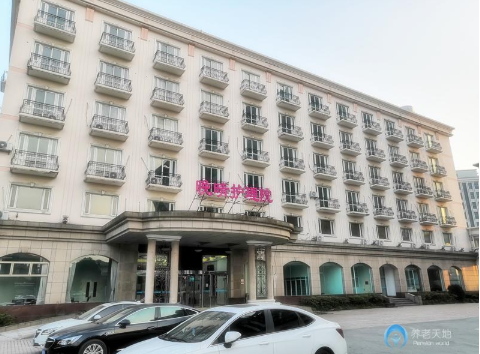 1594364734727040149.png 3.png